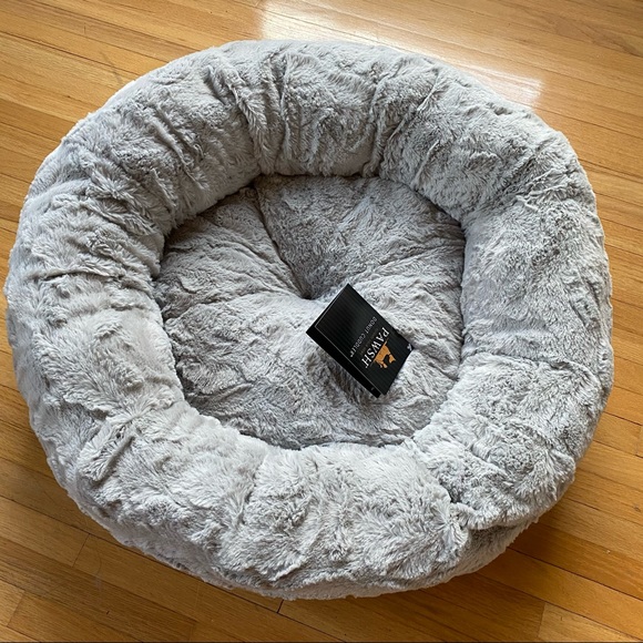 pawsh Other - Pet bed NWT Diameter is 24 inches